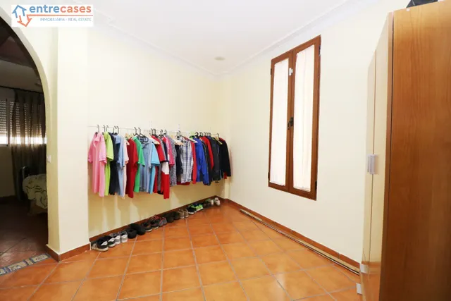 CASA INDEPENDIENTE EN EL CENTRO DE SAGUNTO — 18