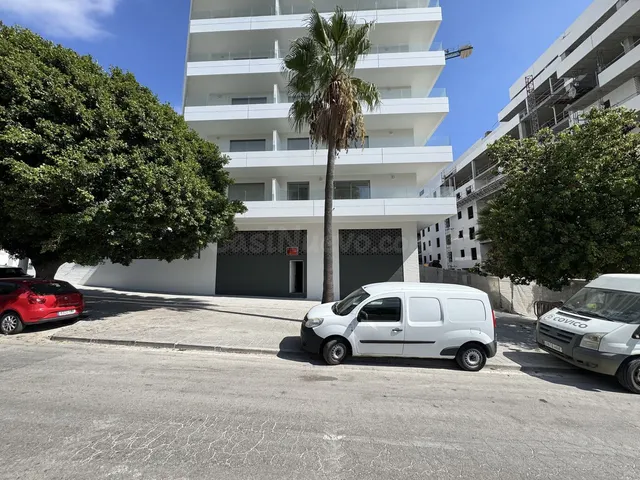 Local comercial 220m² en venta - Marbella — 2