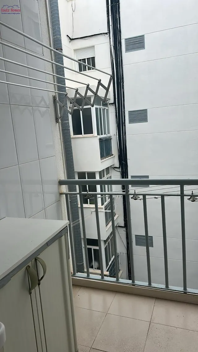 AMPLIA VIVIENDA.-ZONA CORTE INGLÉS — 21