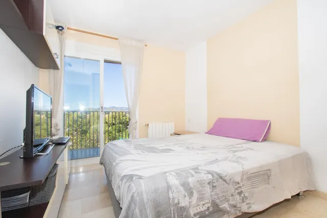 Amplio piso familiar con terraza, parking y trastero en Son Cladera — 15