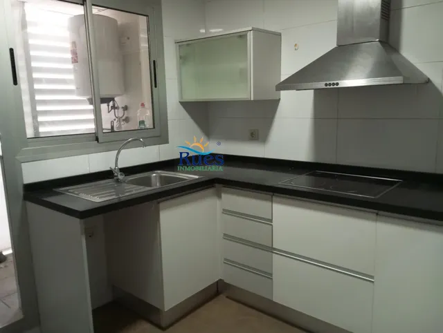 UBICADO EN ENTORNO RESIDENCIAL Y ZONA RELAJADA DE FÁCIL Y CÓMODO ACCESO — 7