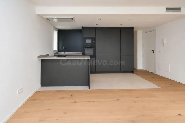 Apartamento recién reformado con vistas al mar y al puerto d - foto 4