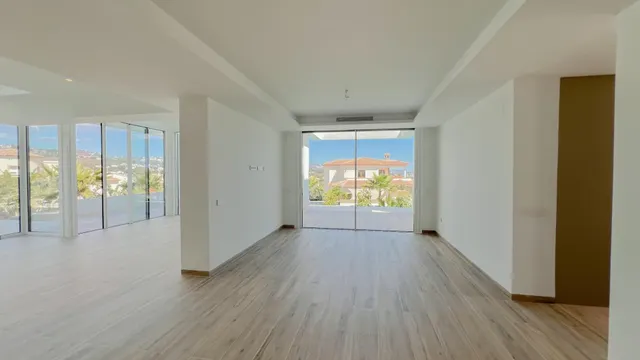 VILLA DE LUJO A ESTRENAR EN BENISSA — 30