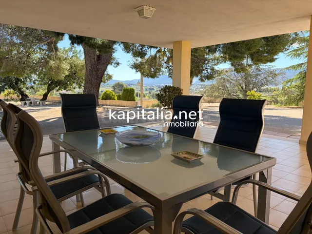 ESPECTACULAR CHALET CON DOS POSIBLES VIVIENDAS EN ONTINYENT  - foto 4
