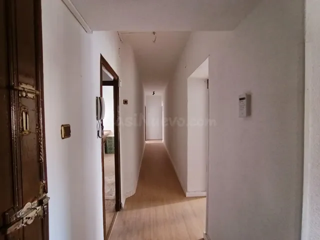 CASABANCO VENDE PISO DE TRES DORMITORIOS EN PLASENCIA.