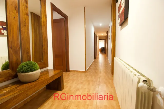 Apartamento 2 habitaciones, patio, trastero y zona aparcamiento. — 16
