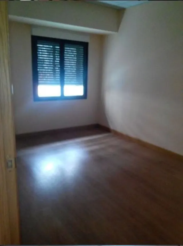 OFICINAS ACONDICIONADAS EN VENTA, ACTUALMENTE CON INQUILINO. — 7