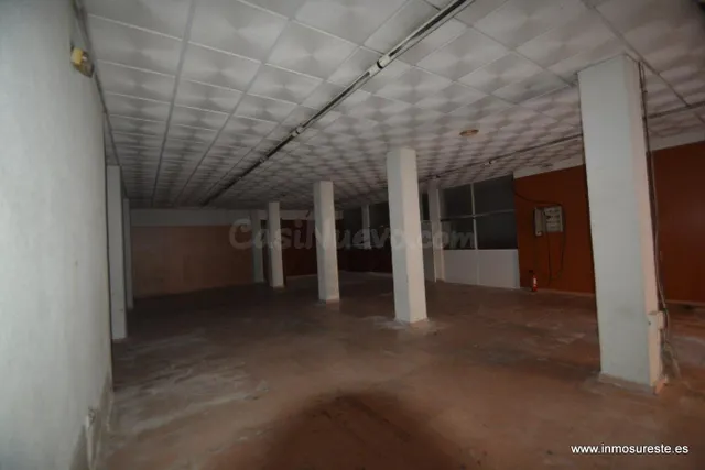 Local comercial a la venta en el centro de Orihuela, con 275 - foto 3