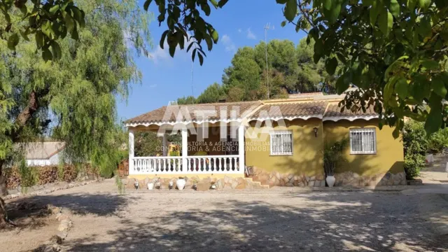 ENCANTADOR CHALET A LA VENTA - ONTINYENT - foto 3