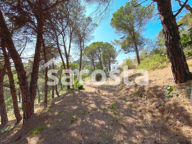 Esquinero solar con panoramicai vistas al mar en Lloret de M - foto 3