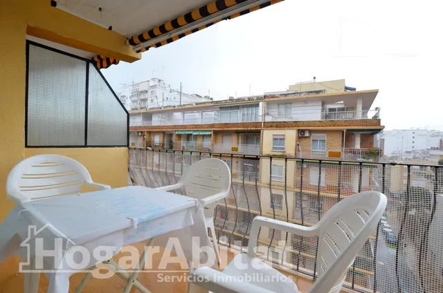 REFORMADO Y LUMINOSO CON BALCÓN Y ASCENSOR CERCA DE LA PLAYA — 8