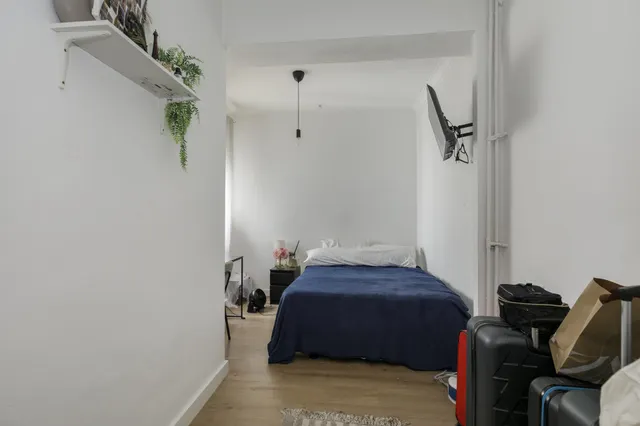 ✨ EXCLUSIVO PISO DE 253 m2 EN GRANADA CENTRO – 2.800 €/MES DE RENTABILIDAD — 18
