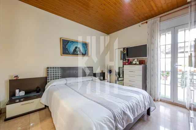 Piso con terraza privada y garaje en taialà — 20