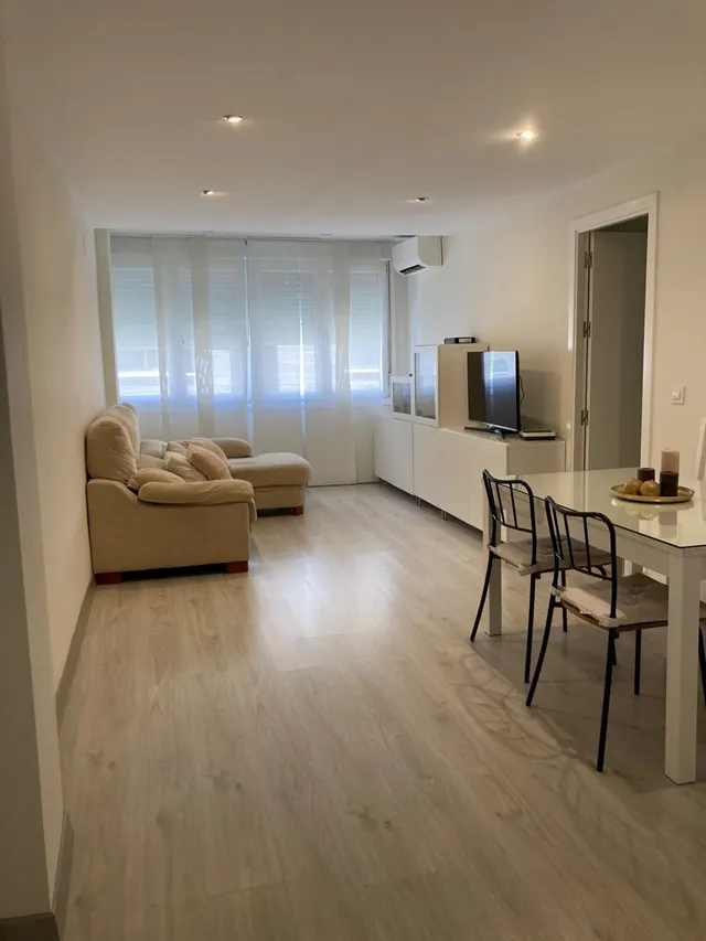 ALQUILER DE BONITO PISO EN TEMPORADA ESCOLAR SOLO HASTA JUNIO INCLUIDO — 2