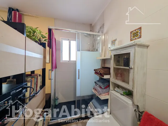 ¡Cerca del mar! Precioso Adosado reformado en residencial, con solarium, piscina comunitaria y garaje — 31