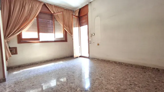 Amplio apartamento de 140m2 en centro de Orihuela — 21