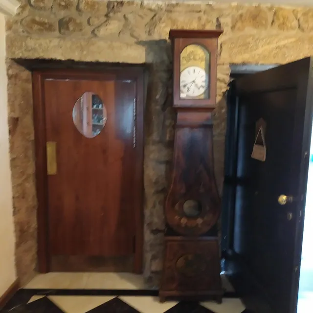 SE VENDE CASONA SINGULAR CON TERRENO DE 22.000 MTS EN OZA — 28