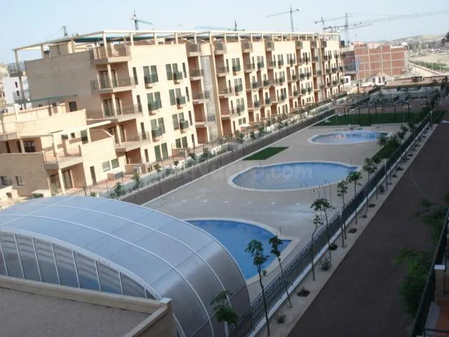 Se vende piso en Archena, 2 dormitorios, 2 baños, y grandes  - foto 2