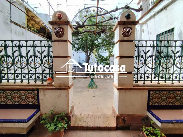 ¡¡ ESTUPENDA VIVIENDA EN PLENO CENTRO DE DOS HERMANAS !!