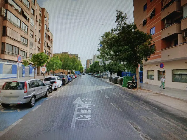 OPORTUNIDAD LOCAL EN  VENTA FERROCARRIL DEL PUERTO! POSIBILIDAD DE CAMBIO DE USO A VIVIENDA, 90 METROS, ASCENSOR, LUMINOSO, 2 GARAJES, 2 TRASTEROS, MEJOR VER... — 26