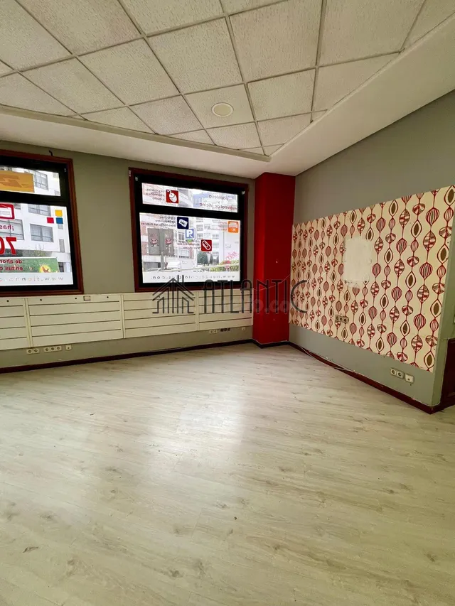 Local comercial 135m² en alquiler - Plaza Eliptica - foto 2