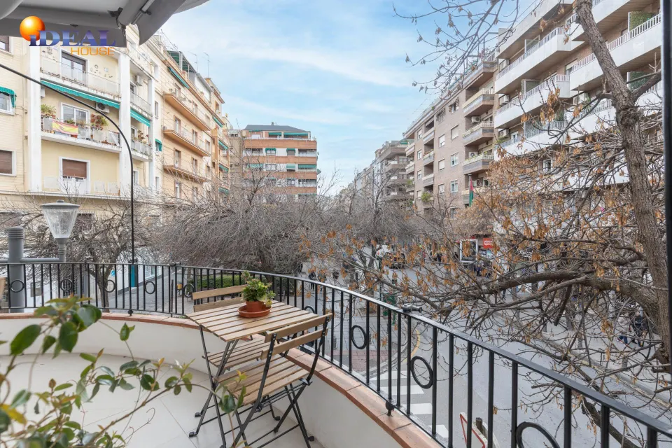 EXCLUSIVO PISO DE LUJO EN PLENO CENTRO DE GRANADA