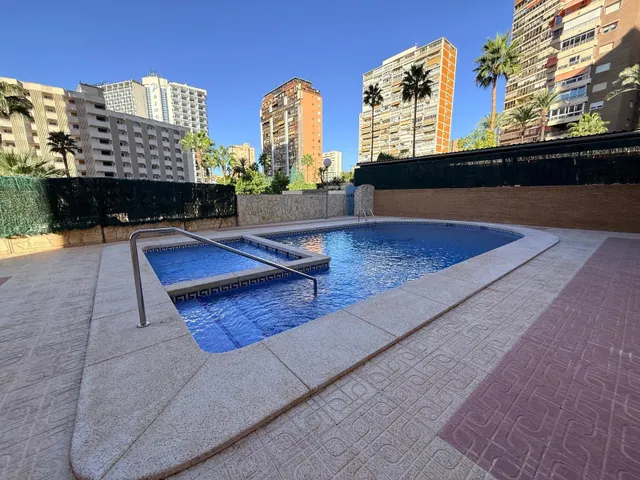 Fantástico piso de dos dormitorios en el centro de Benidorm — 35