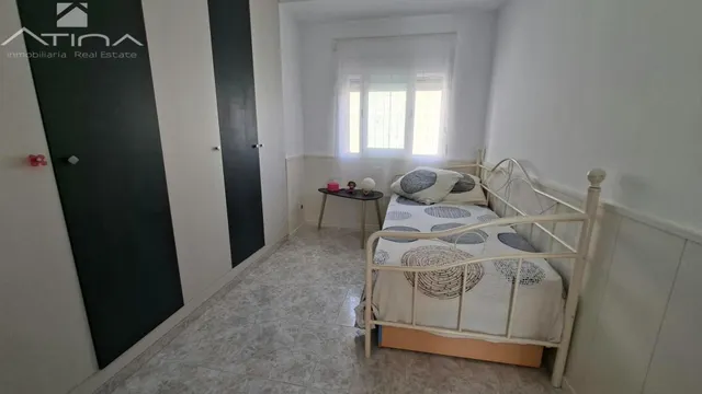 Casa en Daimús con amplia terraza y orientación sureste, a pocos minutos de la playa | 4 dormitorios — 11