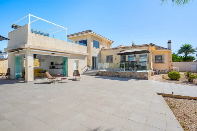 Villa 3 habitaciones 250m² en venta - Centro de la Ciudad Quesada — 8