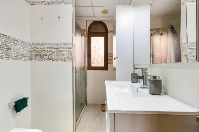Impresionante villa de 620 metros con piscina, sotano, bodega y GYM!!! — 18