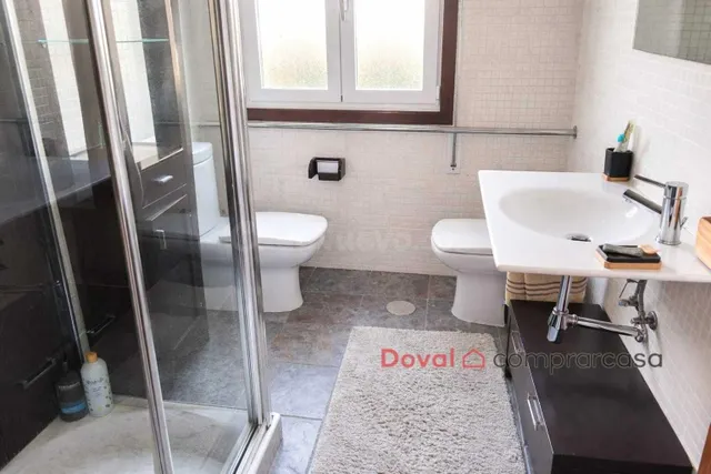 Casa en venta en O Porriño con amplio terreno y todas las co - foto 5