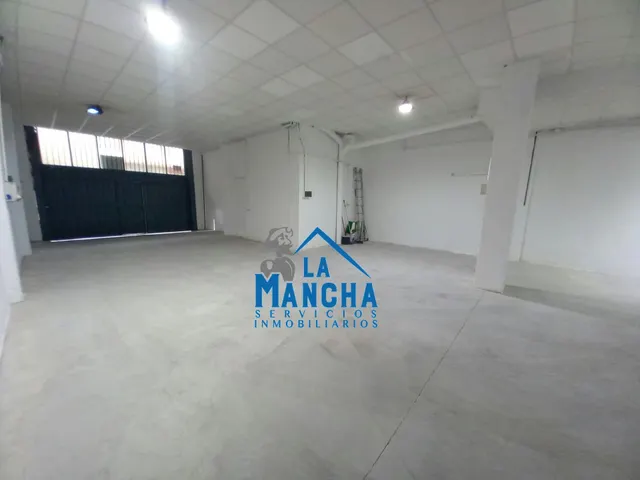 *150.000€* INMOBILIARIA LA MANCHA VENDE LOCAL RECIÉN REFORMADO EN LA ZONA EL PILAR DE 150M2. — 6