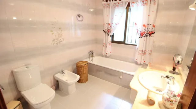 Chalet independiente con 2 viviendas , Carretera de Mijas , Malaga — 28
