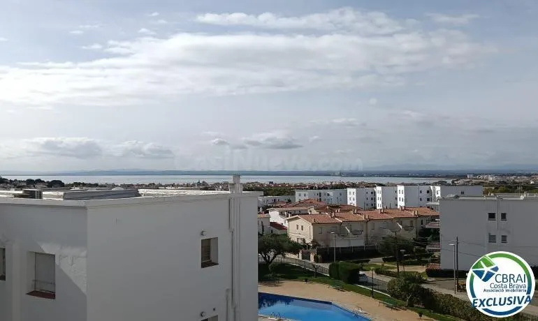 Bonito piso con vista mar en mas oliva Roses