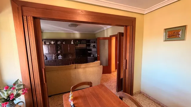 Piso de 4 habitaciones, dos terrazas en calle corredera — 19