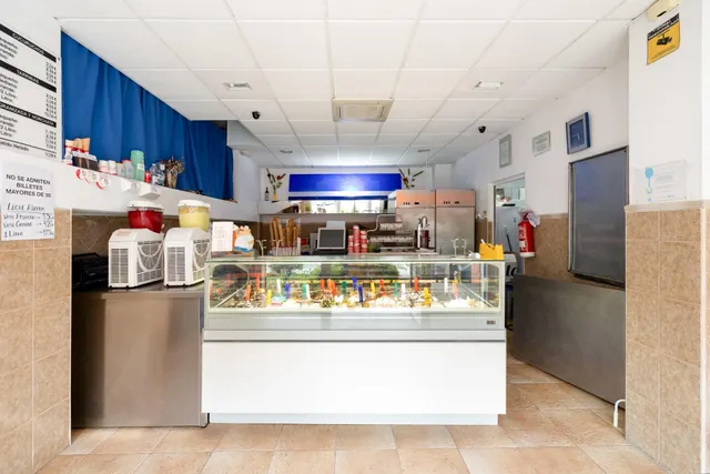¡Oportunidad! Se vende local con negocio de heladería en pleno funcionamiento. Parque Nueva Granada — 9