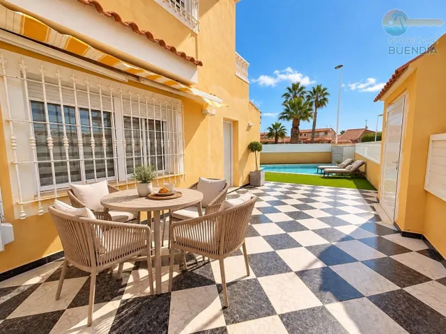 CHALET CON PISCINA EN PLAYA GRANDE, PUERTO DE MAZARRÓN — 2