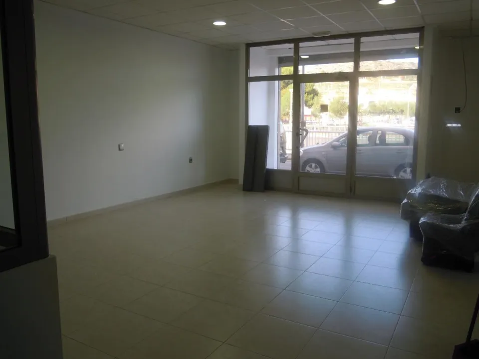GANDIA (JUZGADOS NUEVOS) - LOCAL COMERCIAL - SE VENDE