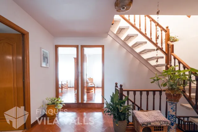 Casa con garaje para 5 coches, 2 terrazas y amplios espacios familiares — 30