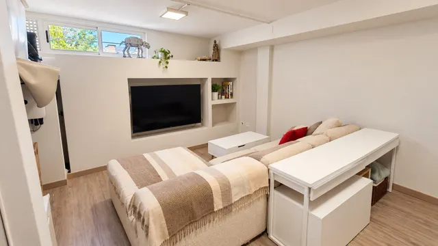 Ref- 08700 Salico presenta Adosado de 4 dormitorios con 80 m2 de terrazas y garaje en  Almazora centro — 42