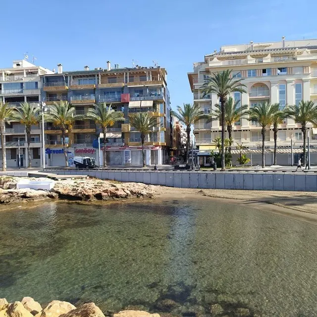 Piso de esquina en el centro de Torrevieja – ¡a solo 400 m del Paseo Marítimo! — 26