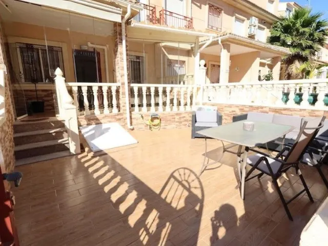 Casa 3 habitaciones en venta - La Zenia