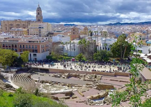 ESTUDIO CON LICENCIA VACACIONAL (MALAGA CENTRO) — 8