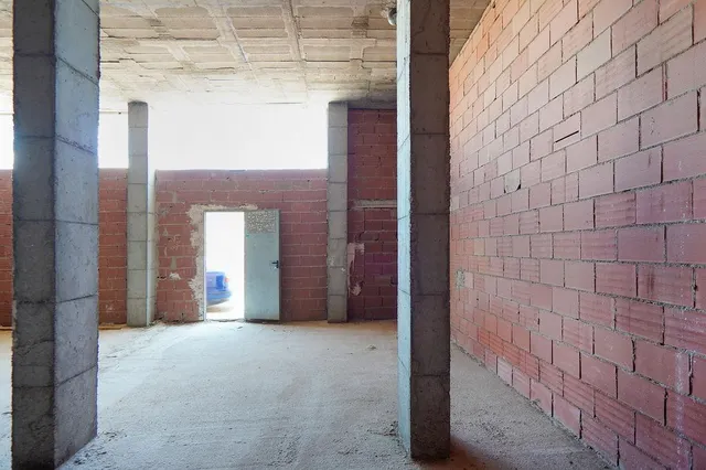 Local comercial de 1.095 m2 en Alhama de Murcia – Obra parada — 6