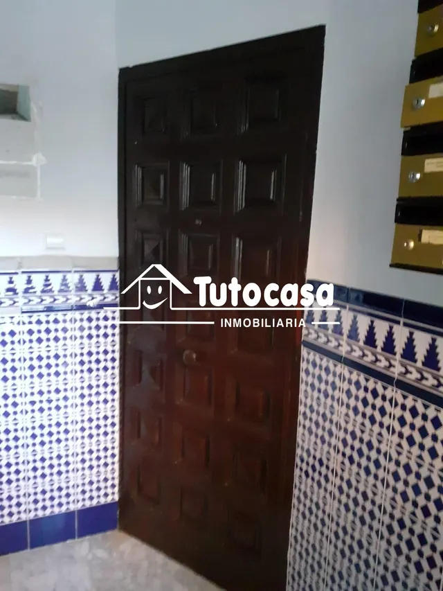 SE  VENDE  piso en planta baja  COMERCIAL  PISO BAJO 100% FINANCIACION . — 16
