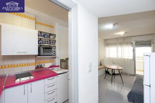 PISO DE 1 DORMITORIO CON TERRAZA Y EXCELENTE UBICACIÓN JUNTO AL MERCADONA — 3
