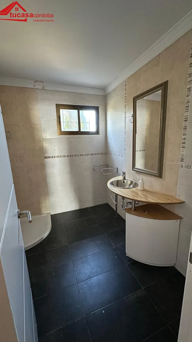 CASA CON TERRENO A ORILLAS DEL PANTANO EN PEÑARROYA — 16