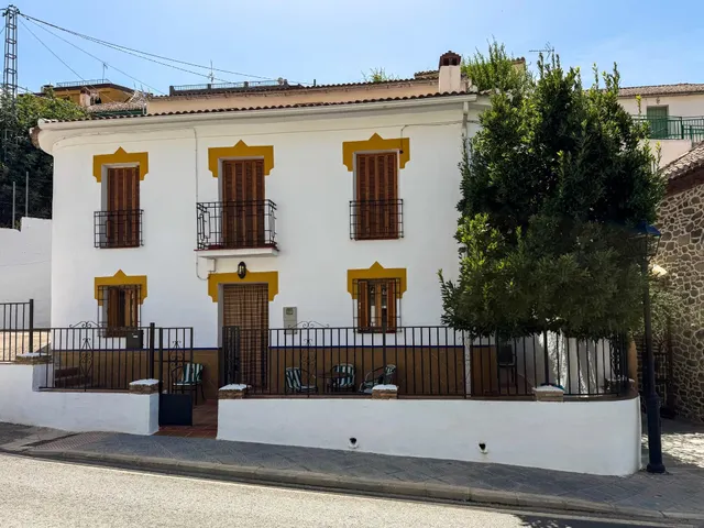 Casa independiente en la entrada de Pinos Genil. (A 10 minutos de Granada) — 31