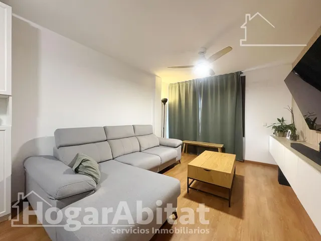 ¡Hogar de lujo! Amplio, sofisticado y reformado, con patio y garaje, todo amueblado — 49