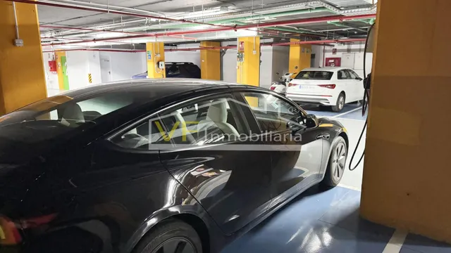 ¡Comodidad, seguridad y carga eléctrica en una sola plaza! — 11
